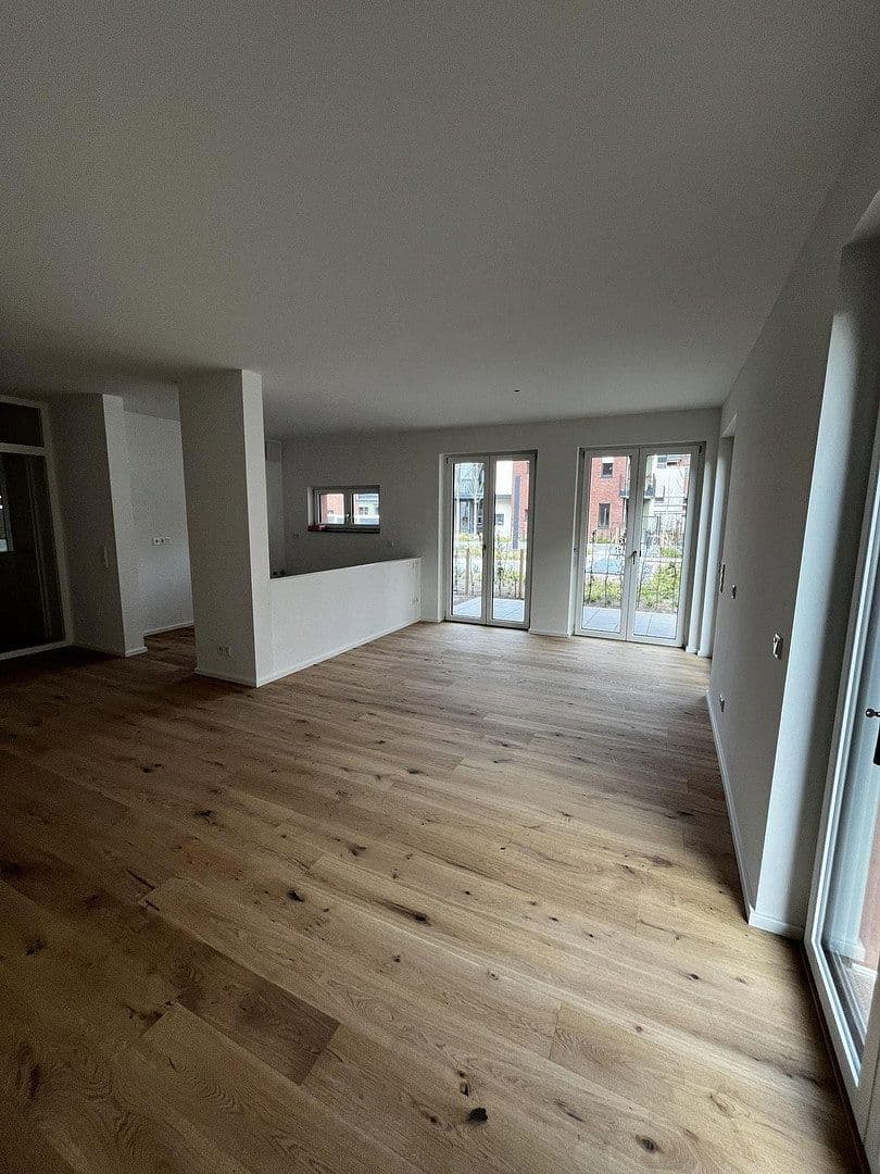 Prenájom bytu 4-izbový 118 m², Alte Str. 12, Frechen, Severné Porýnie - Westfálsko Prenájom bytu 4-izbový 118 m², Alte Str. 12, Frechen, Severné Porýnie - Westfálsko