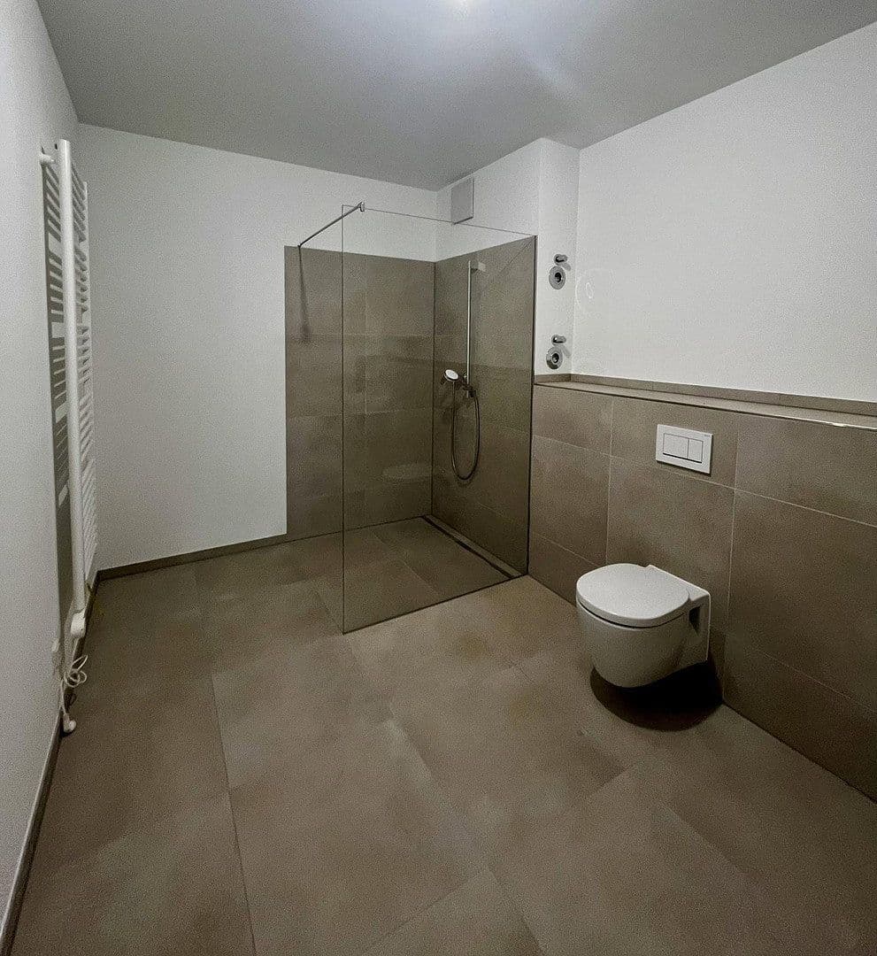 Prenájom bytu 4-izbový 118 m², Alte Str. 12, Frechen, Severné Porýnie - Westfálsko Prenájom bytu 4-izbový 118 m², Alte Str. 12, Frechen, Severné Porýnie - Westfálsko