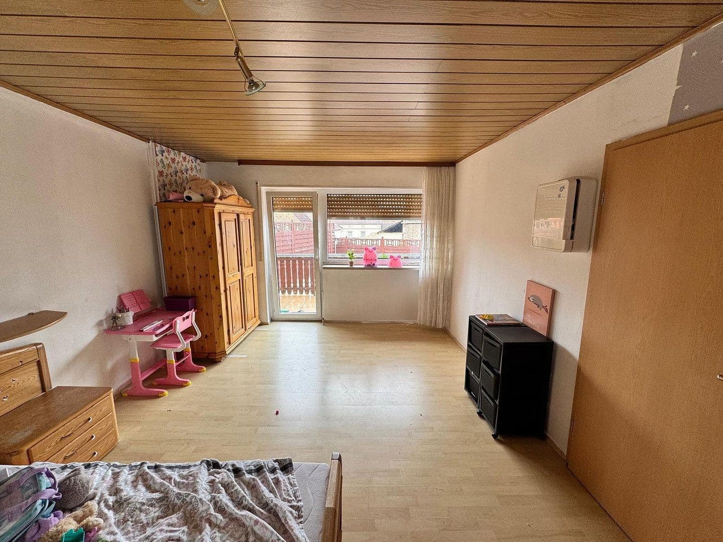 Prenájom bytu 4-izbový 137 m², Sprendlinger Strasse 5, Pfaffen-Schwabenheim, Porýnie-Falcko Prenájom bytu 4-izbový 137 m², Sprendlinger Strasse 5, Pfaffen-Schwabenheim, Porýnie-Falcko