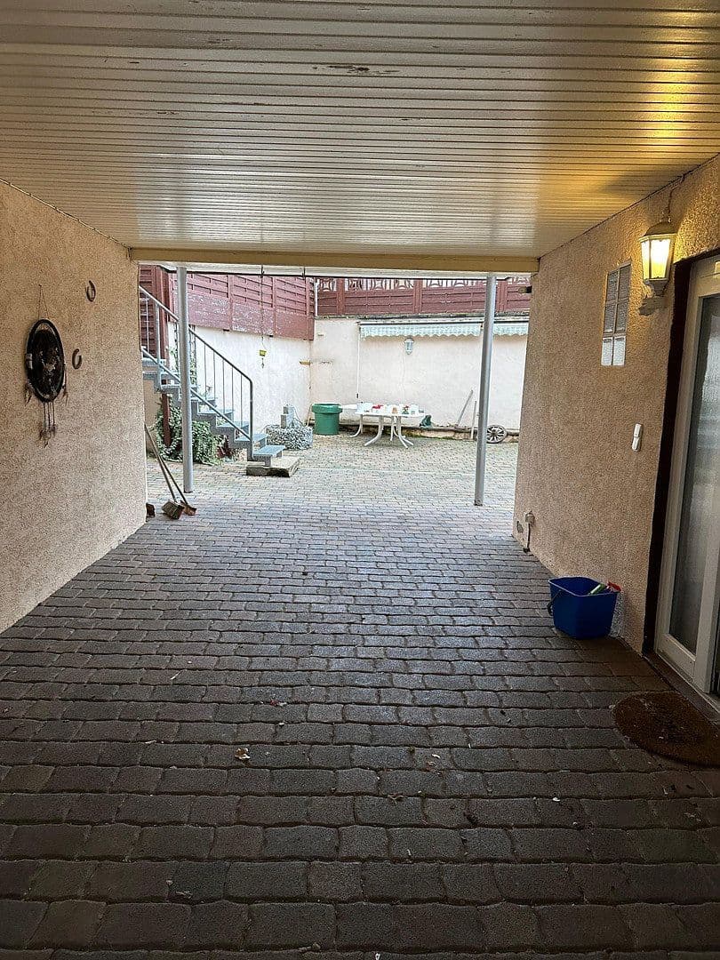 Prenájom bytu 4-izbový 137 m², Sprendlinger Strasse 5, Pfaffen-Schwabenheim, Porýnie-Falcko Prenájom bytu 4-izbový 137 m², Sprendlinger Strasse 5, Pfaffen-Schwabenheim, Porýnie-Falcko