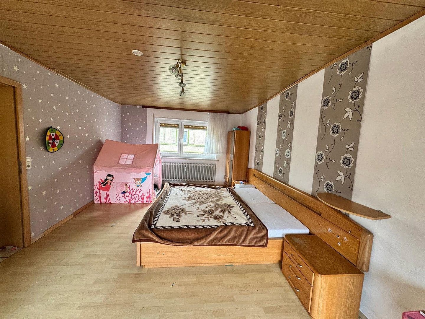 Prenájom bytu 4-izbový 137 m², Sprendlinger Strasse 5, Pfaffen-Schwabenheim, Porýnie-Falcko Prenájom bytu 4-izbový 137 m², Sprendlinger Strasse 5, Pfaffen-Schwabenheim, Porýnie-Falcko