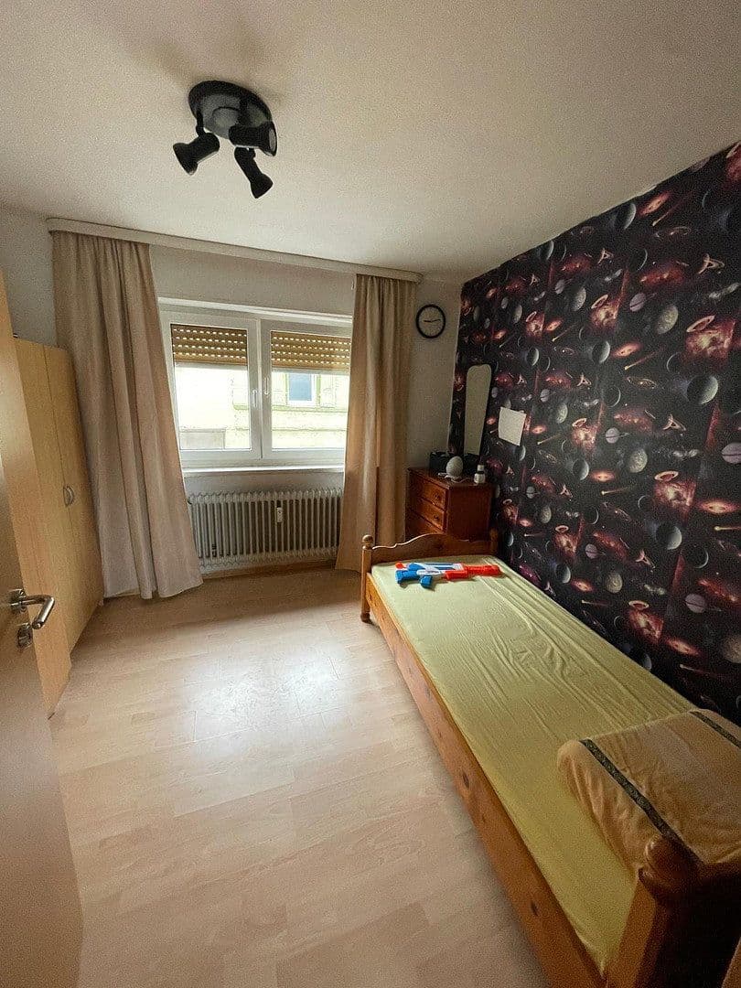 Prenájom bytu 4-izbový 137 m², Sprendlinger Strasse 5, Pfaffen-Schwabenheim, Porýnie-Falcko Prenájom bytu 4-izbový 137 m², Sprendlinger Strasse 5, Pfaffen-Schwabenheim, Porýnie-Falcko