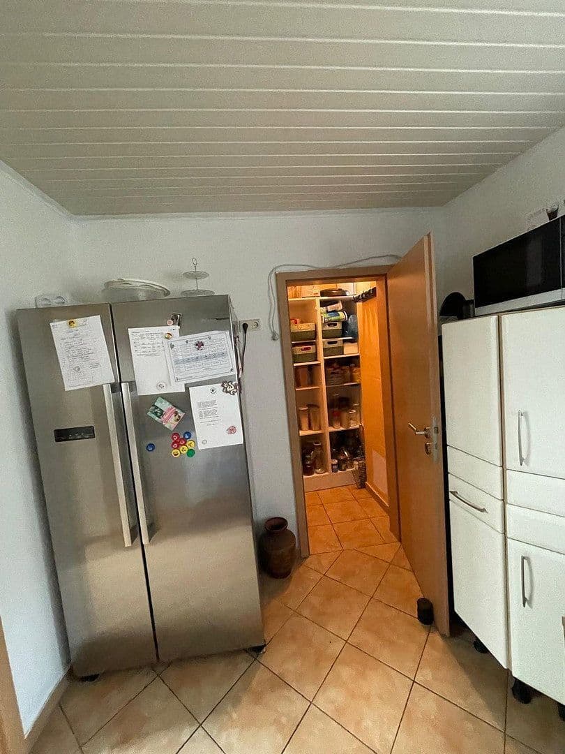 Prenájom bytu 4-izbový 137 m², Sprendlinger Strasse 5, Pfaffen-Schwabenheim, Porýnie-Falcko Prenájom bytu 4-izbový 137 m², Sprendlinger Strasse 5, Pfaffen-Schwabenheim, Porýnie-Falcko