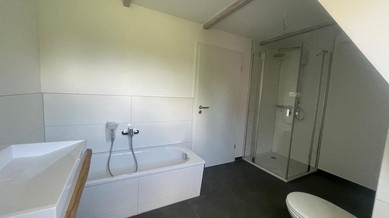 Prenájom bytu 4-izbový 124 m², Hollernstr. 109, Hollern-Twielenfleth, Dolné Sasko Prenájom bytu 4-izbový 124 m², Hollernstr. 109, Hollern-Twielenfleth, Dolné Sasko