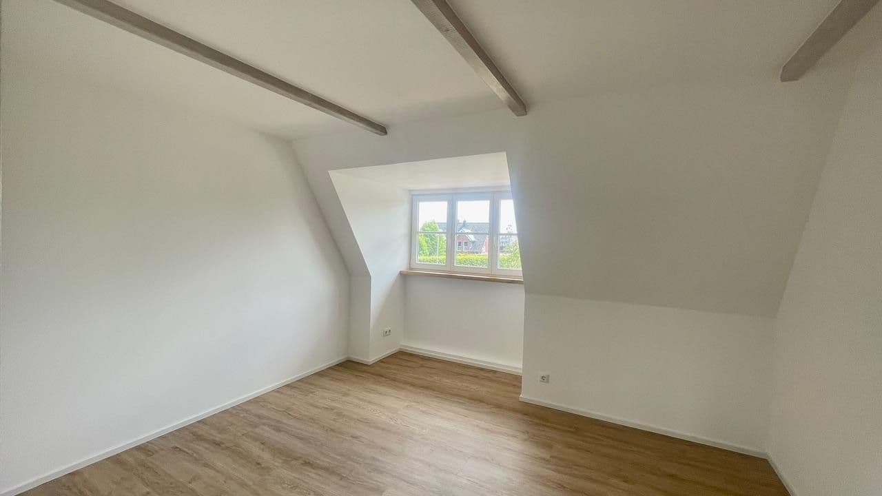 Prenájom bytu 4-izbový 124 m², Hollernstr. 109, Hollern-Twielenfleth, Dolné Sasko Prenájom bytu 4-izbový 124 m², Hollernstr. 109, Hollern-Twielenfleth, Dolné Sasko