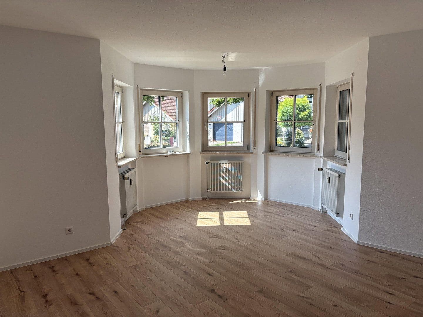Prenájom bytu 3-izbový 113 m², Wangen im Allgäu, Bádensko-Wurttembersko Prenájom bytu 3-izbový 113 m², Wangen im Allgäu, Bádensko-Wurttembersko