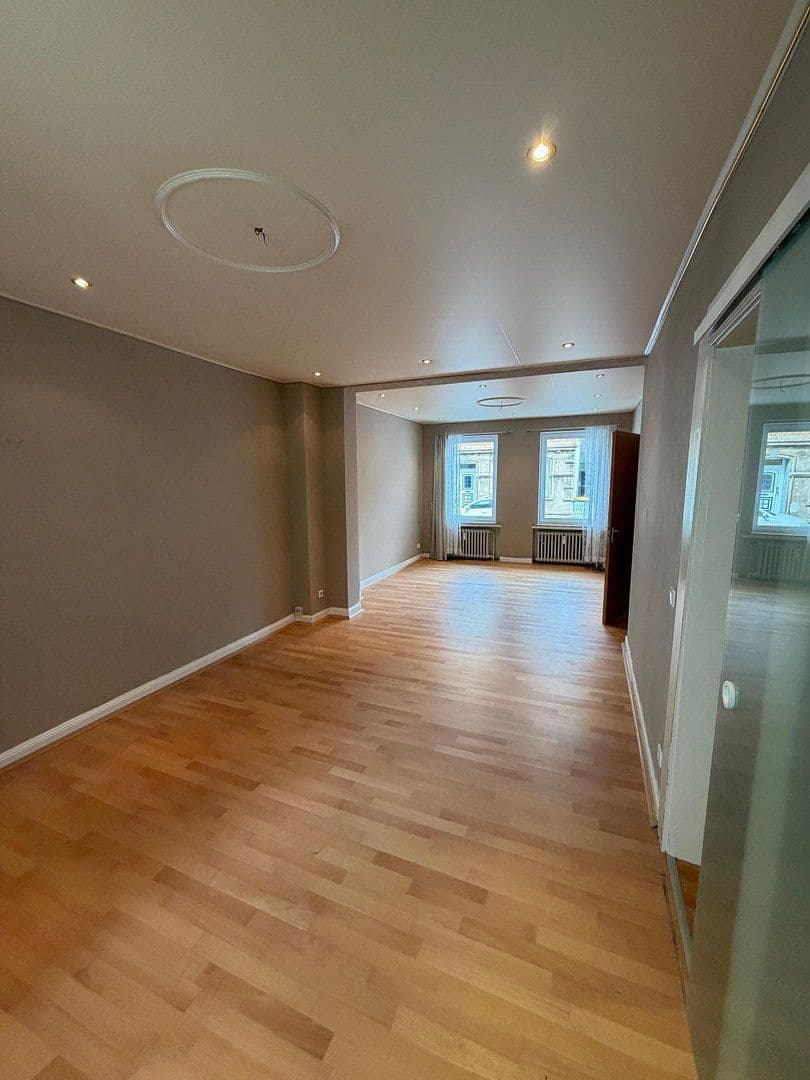 Predaj domu 263 m², pozemok 911 m², Heißener Straße 90, Mülheim an der Ruhr, Severné Porýnie - Westfálsko Predaj domu 263 m², pozemok 911 m², Heißener Straße 90, Mülheim an der Ruhr, Severné Porýnie - Westfálsko