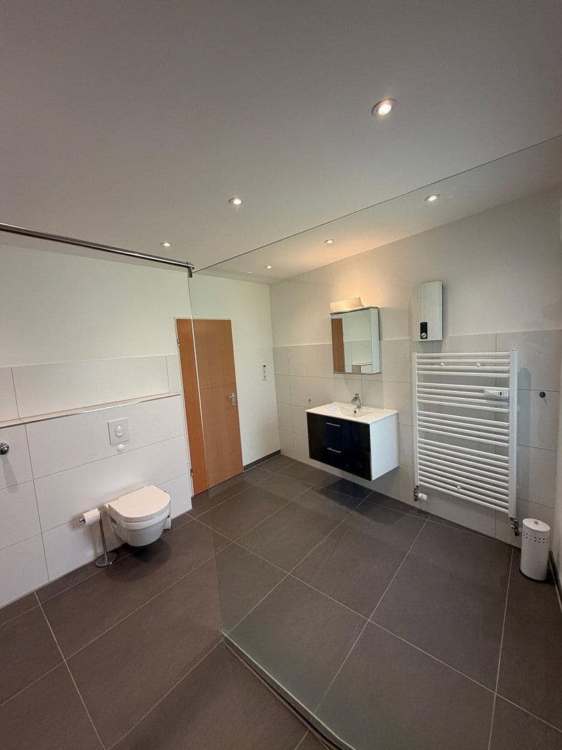 Predaj domu 263 m², pozemok 911 m², Heißener Straße 90, Mülheim an der Ruhr, Severné Porýnie - Westfálsko Predaj domu 263 m², pozemok 911 m², Heißener Straße 90, Mülheim an der Ruhr, Severné Porýnie - Westfálsko