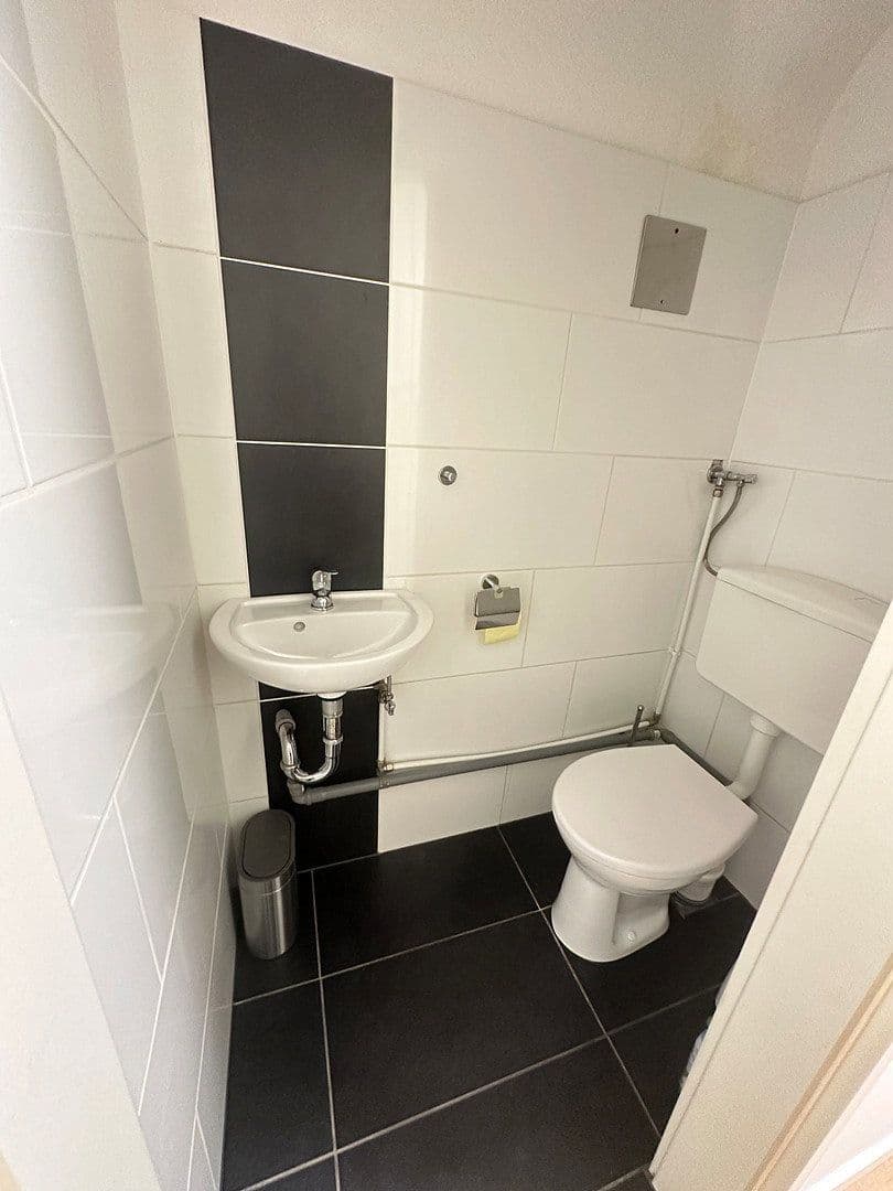 Prenájom bytu 2-izbový 45 m², Eichenstraße 8, Wien, Viedeň Prenájom bytu 2-izbový 45 m², Eichenstraße 8, Wien, Viedeň
