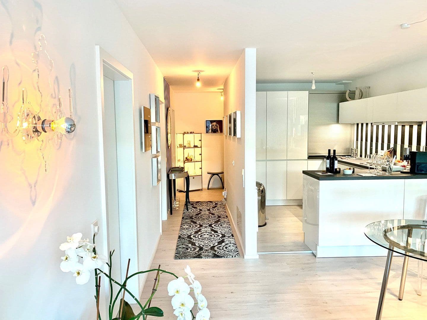 Prenájom bytu 2-izbový 70 m², Albertus Magnus Str. 48, Leonberg, Bádensko-Wurttembersko Prenájom bytu 2-izbový 70 m², Albertus Magnus Str. 48, Leonberg, Bádensko-Wurttembersko