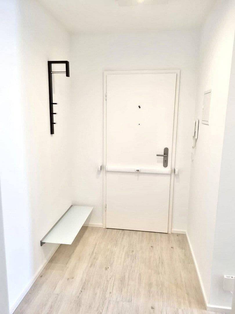 Prenájom bytu 2-izbový 70 m², Leonberg, Bádensko-Wurttembersko Prenájom bytu 2-izbový 70 m², Leonberg, Bádensko-Wurttembersko
