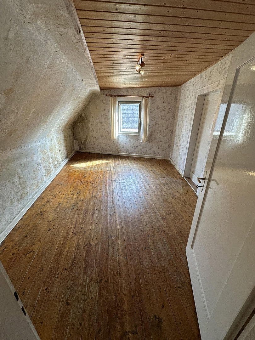 Predaj domu 214 m², pozemok 373 m², Dagobertstr 4, Frankweiler, Porýnie-Falcko Predaj domu 214 m², pozemok 373 m², Dagobertstr 4, Frankweiler, Porýnie-Falcko