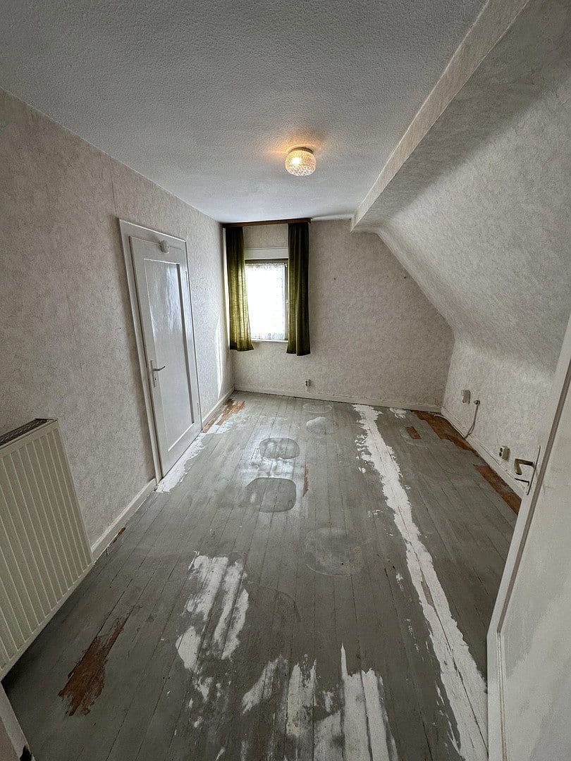 Predaj domu 214 m², pozemok 373 m², Dagobertstr 4, Frankweiler, Porýnie-Falcko Predaj domu 214 m², pozemok 373 m², Dagobertstr 4, Frankweiler, Porýnie-Falcko
