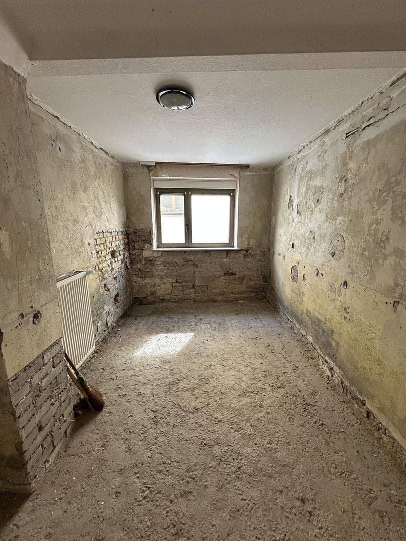 Predaj domu 214 m², pozemok 373 m², Dagobertstr 4, Frankweiler, Porýnie-Falcko Predaj domu 214 m², pozemok 373 m², Dagobertstr 4, Frankweiler, Porýnie-Falcko