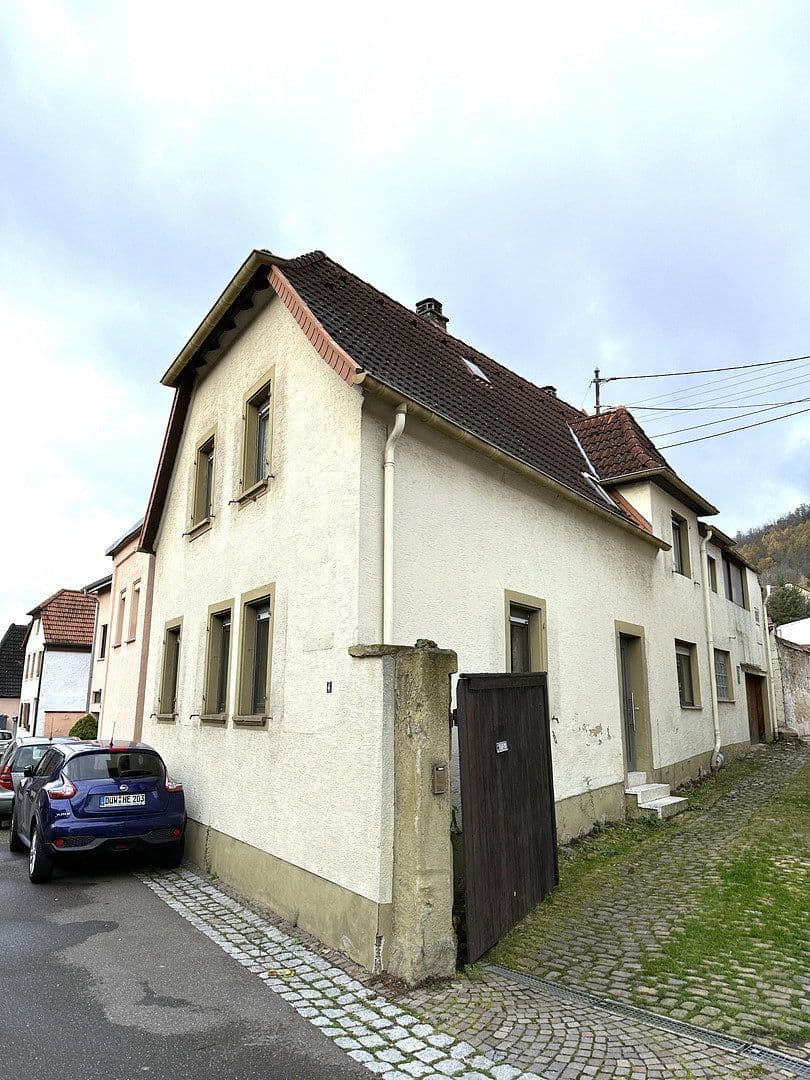 Predaj domu 214 m², pozemok 373 m², Dagobertstr 4, Frankweiler, Porýnie-Falcko Predaj domu 214 m², pozemok 373 m², Dagobertstr 4, Frankweiler, Porýnie-Falcko