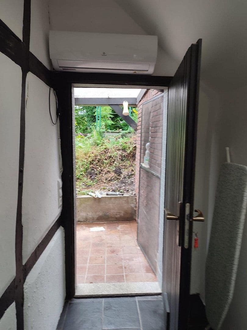 Prenájom domu 40 m², pozemok 430 m², Solingen, Severné Porýnie - Westfálsko Prenájom domu 40 m², pozemok 430 m², Solingen, Severné Porýnie - Westfálsko