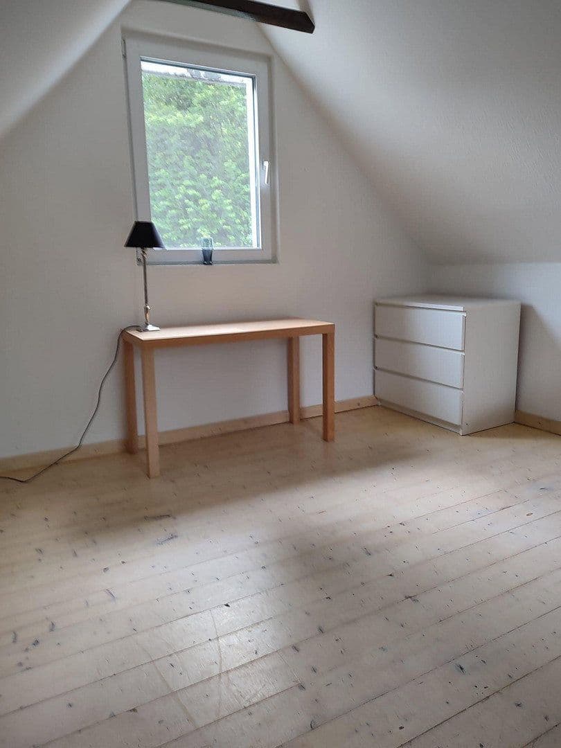 Prenájom domu 40 m², pozemok 430 m², Solingen, Severné Porýnie - Westfálsko Prenájom domu 40 m², pozemok 430 m², Solingen, Severné Porýnie - Westfálsko