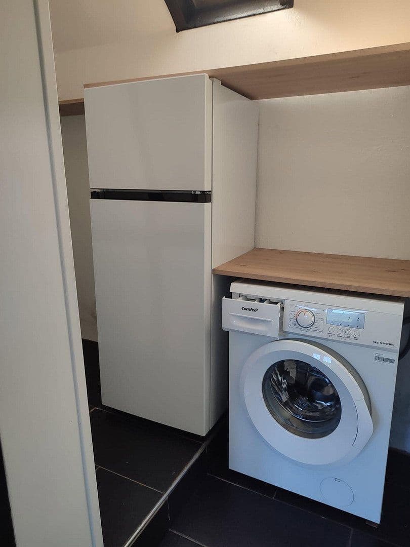 Prenájom domu 40 m², pozemok 430 m², Solingen, Severné Porýnie - Westfálsko Prenájom domu 40 m², pozemok 430 m², Solingen, Severné Porýnie - Westfálsko