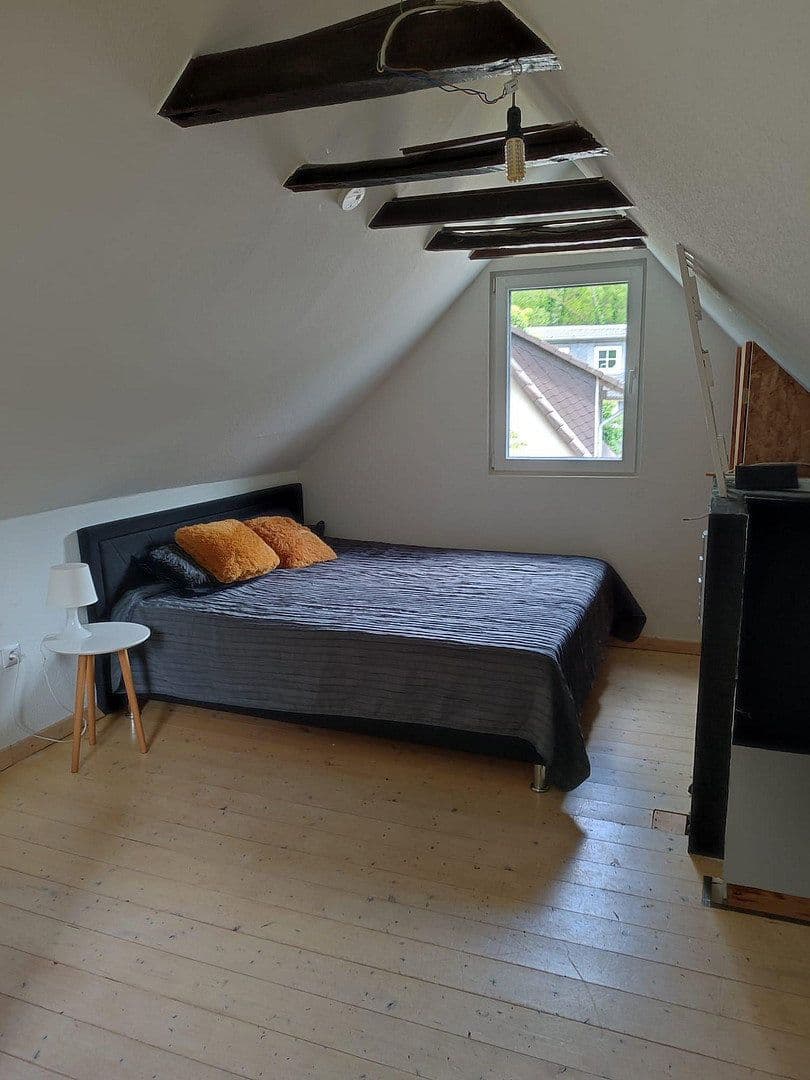 Prenájom domu 40 m², pozemok 430 m², Solingen, Severné Porýnie - Westfálsko Prenájom domu 40 m², pozemok 430 m², Solingen, Severné Porýnie - Westfálsko