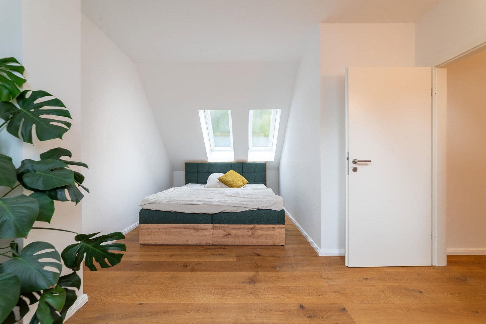 Predaj domu 149 m², pozemok 736 m², Nuthetal, Brandenbursko Predaj domu 149 m², pozemok 736 m², Nuthetal, Brandenbursko