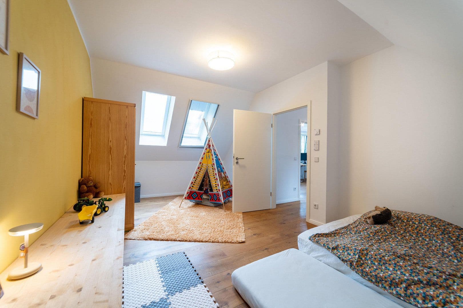 Predaj domu 149 m², pozemok 736 m², Nuthetal, Brandenbursko Predaj domu 149 m², pozemok 736 m², Nuthetal, Brandenbursko