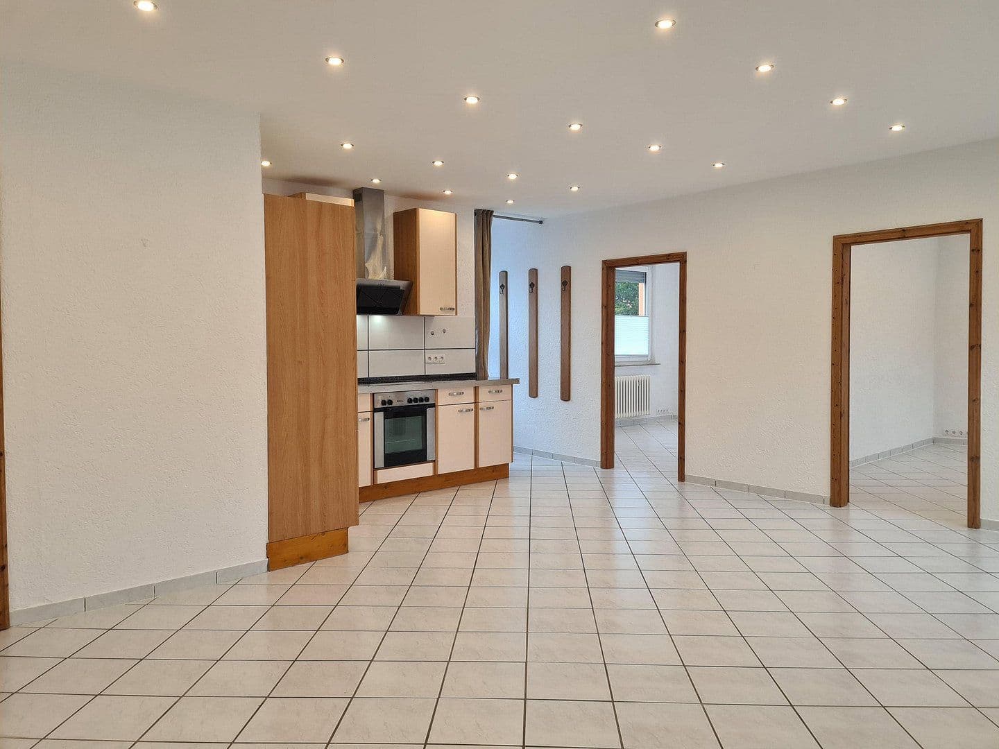 Prenájom bytu 3-izbový 78 m², Fellbach, Bádensko-Wurttembersko Prenájom bytu 3-izbový 78 m², Fellbach, Bádensko-Wurttembersko