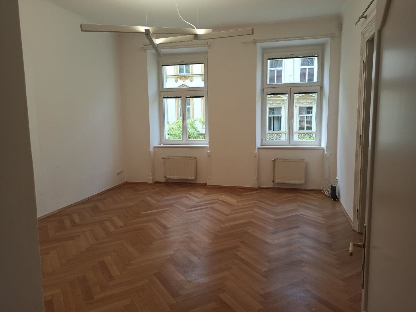 Prenájom bytu 3-izbový 90 m², Budečská, Praha, Praha Prenájom bytu 3-izbový 90 m², Budečská, Praha, Praha