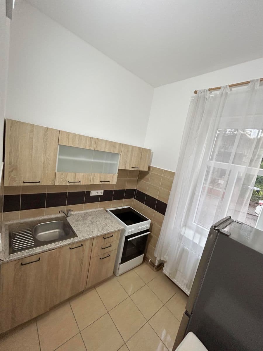 Prenájom bytu 2-izbový 55 m², Stará, Ústí nad Labem, Ústecký kraj Prenájom bytu 2-izbový 55 m², Stará, Ústí nad Labem, Ústecký kraj