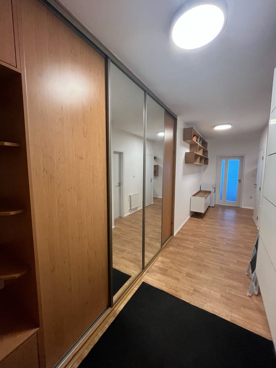 Prenájom bytu 3-izbový 83 m², Podpěrova, Brno, Jihomoravský kraj Prenájom bytu 3-izbový 83 m², Podpěrova, Brno, Jihomoravský kraj