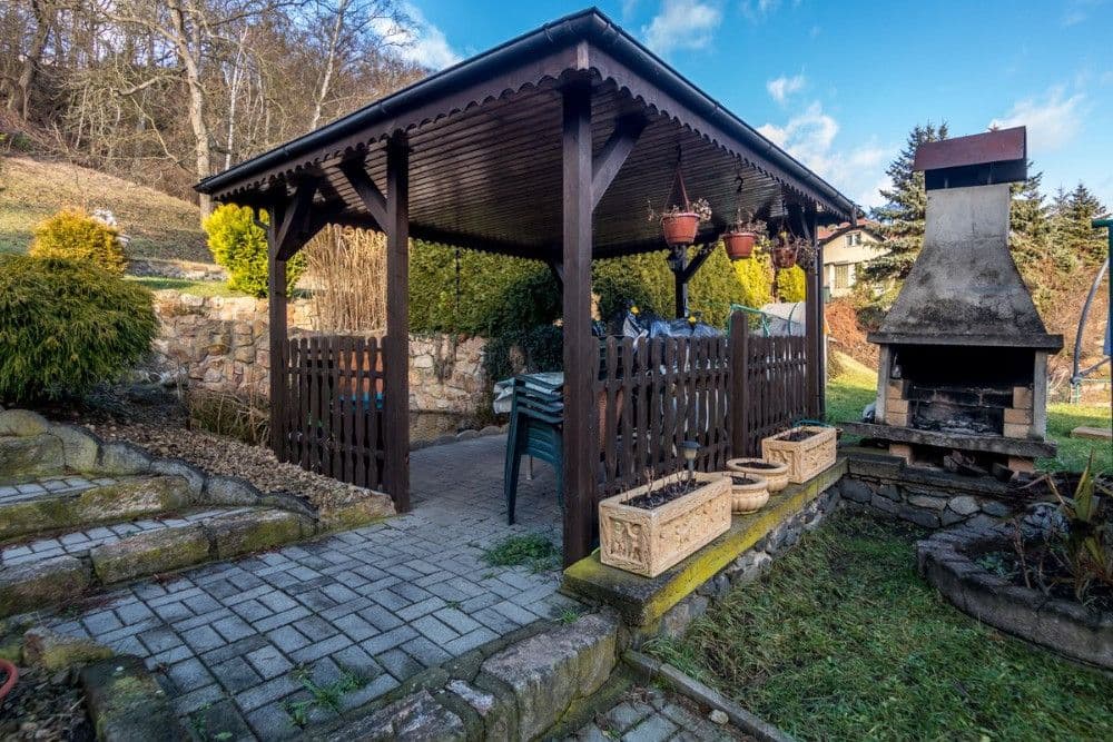 Prenájom bytu 4-izbový 150 m², Opletalova, Ústí nad Labem, Ústecký kraj Prenájom bytu 4-izbový 150 m², Opletalova, Ústí nad Labem, Ústecký kraj