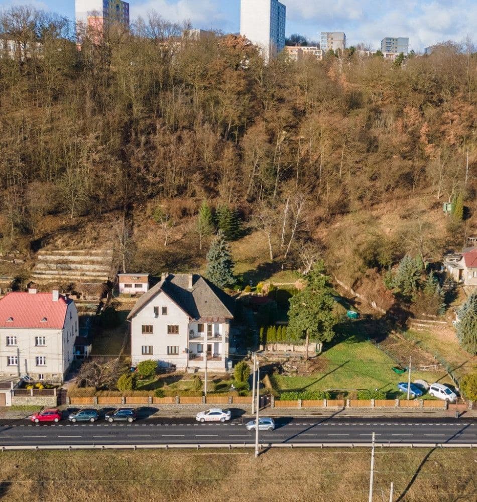 Prenájom bytu 4-izbový 150 m², Opletalova, Ústí nad Labem, Ústecký kraj Prenájom bytu 4-izbový 150 m², Opletalova, Ústí nad Labem, Ústecký kraj