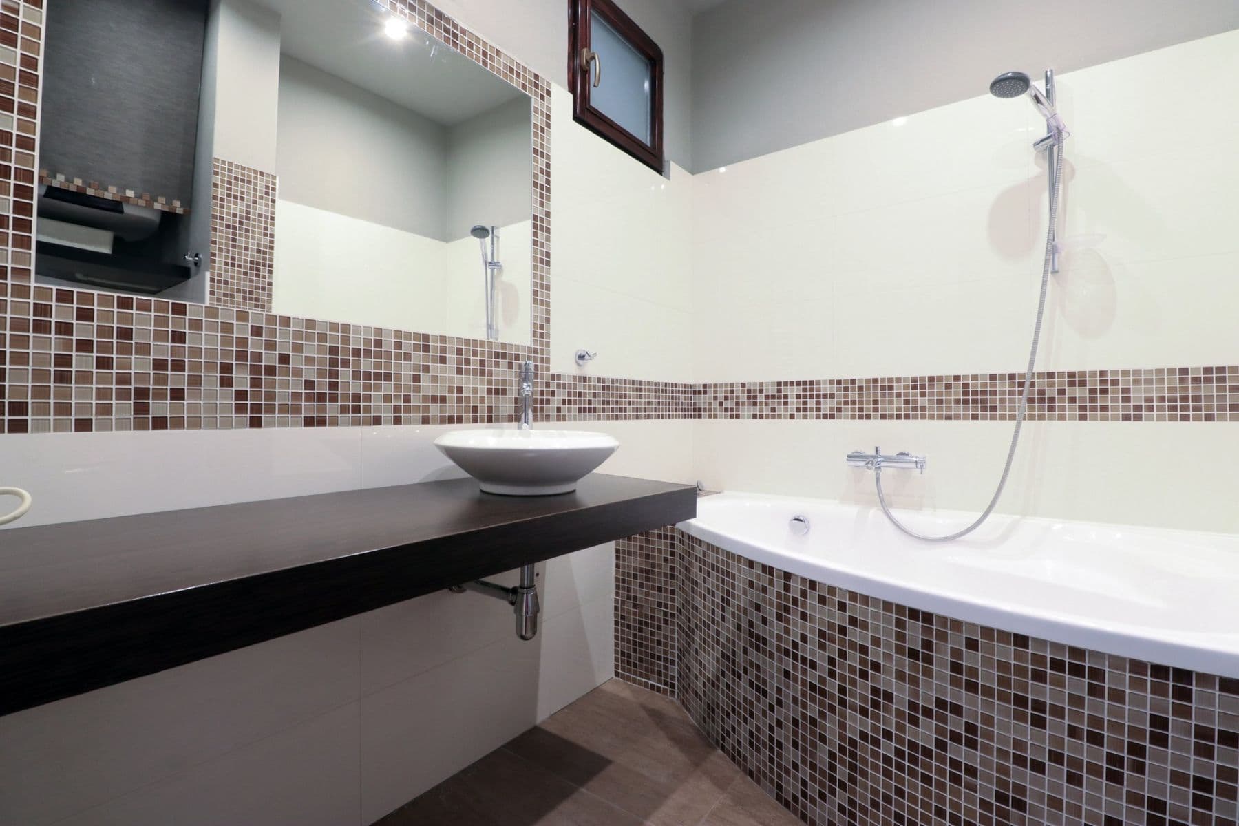 Prenájom bytu 2-izbový 46 m², Křižíkova, Praha, Praha Prenájom bytu 2-izbový 46 m², Křižíkova, Praha, Praha