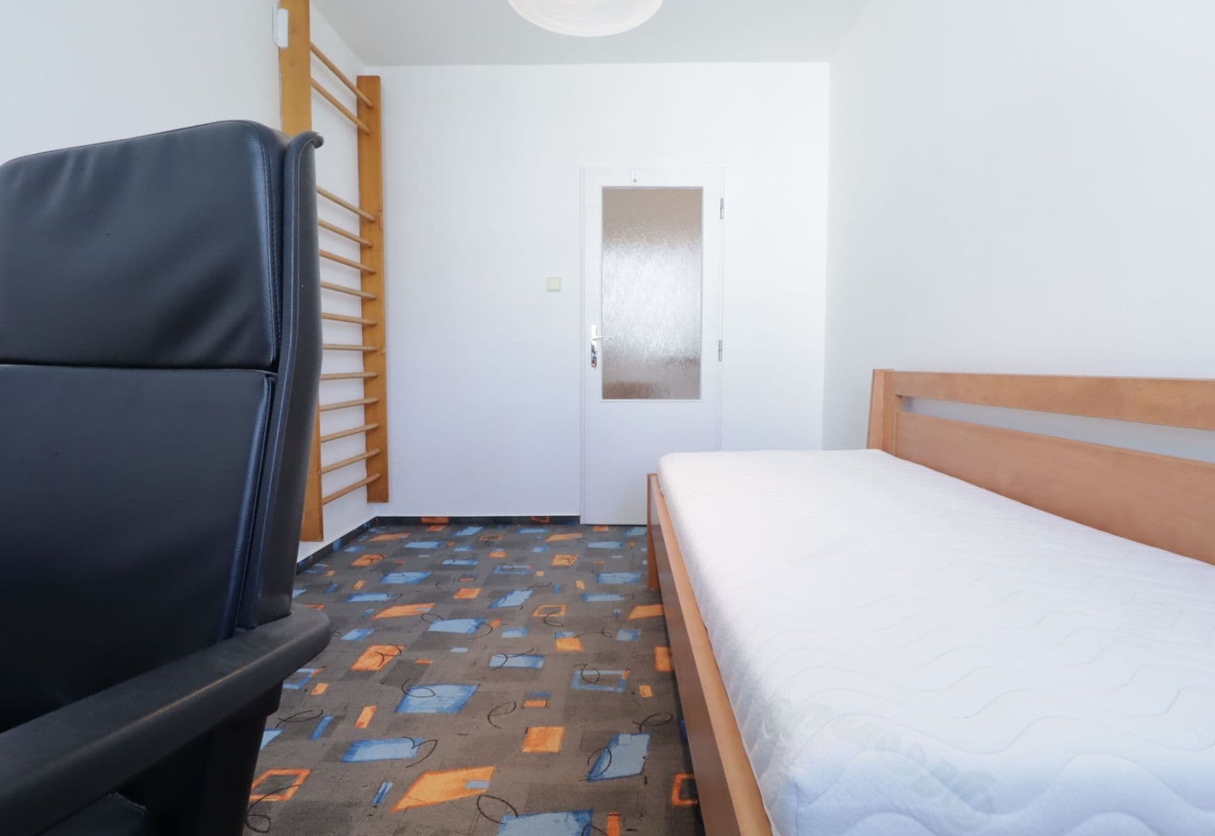 Prenájom bytu 3-izbový 73 m², Křivá, Praha, Praha Prenájom bytu 3-izbový 73 m², Křivá, Praha, Praha