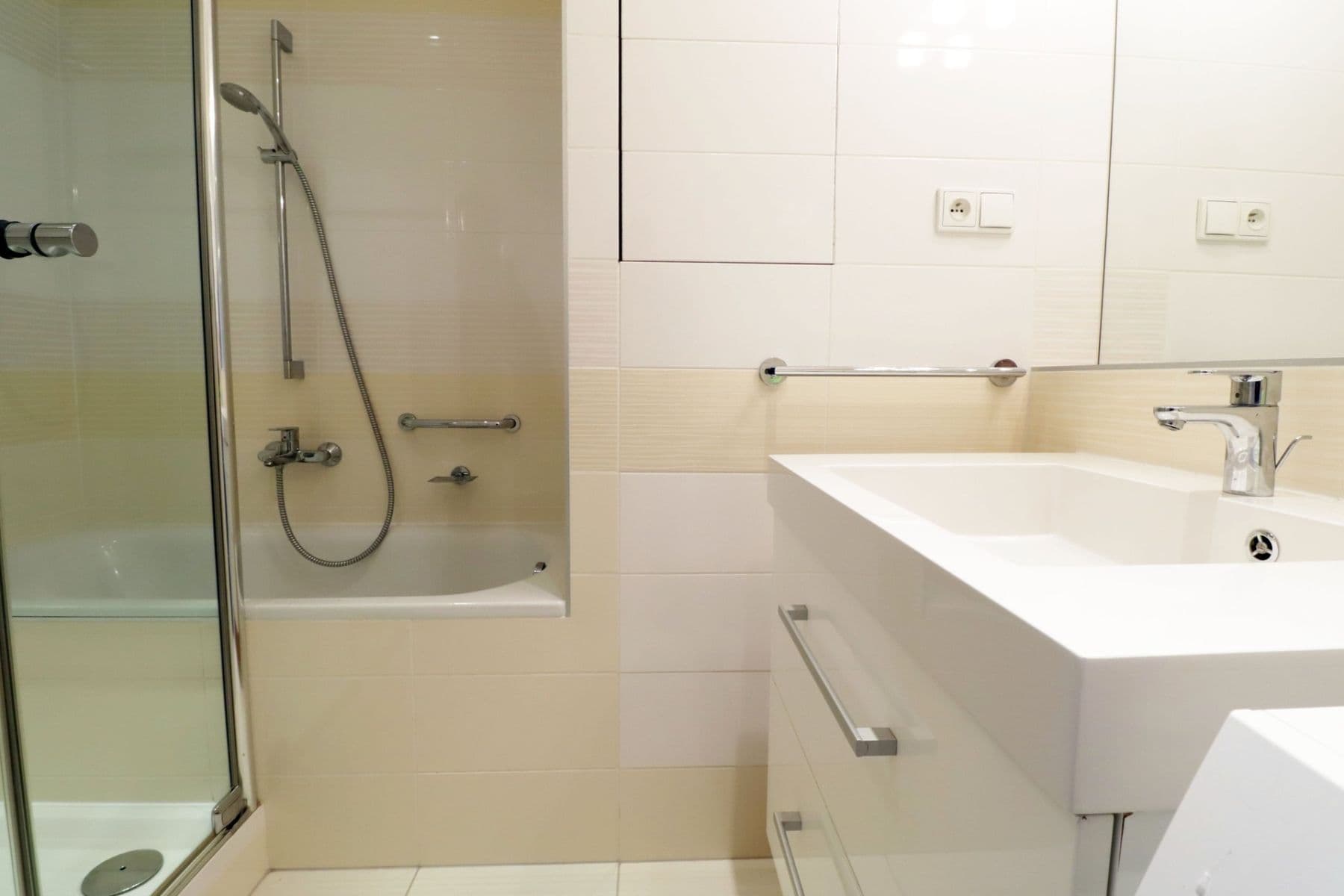 Prenájom bytu 3-izbový 73 m², Křivá, Praha, Praha Prenájom bytu 3-izbový 73 m², Křivá, Praha, Praha