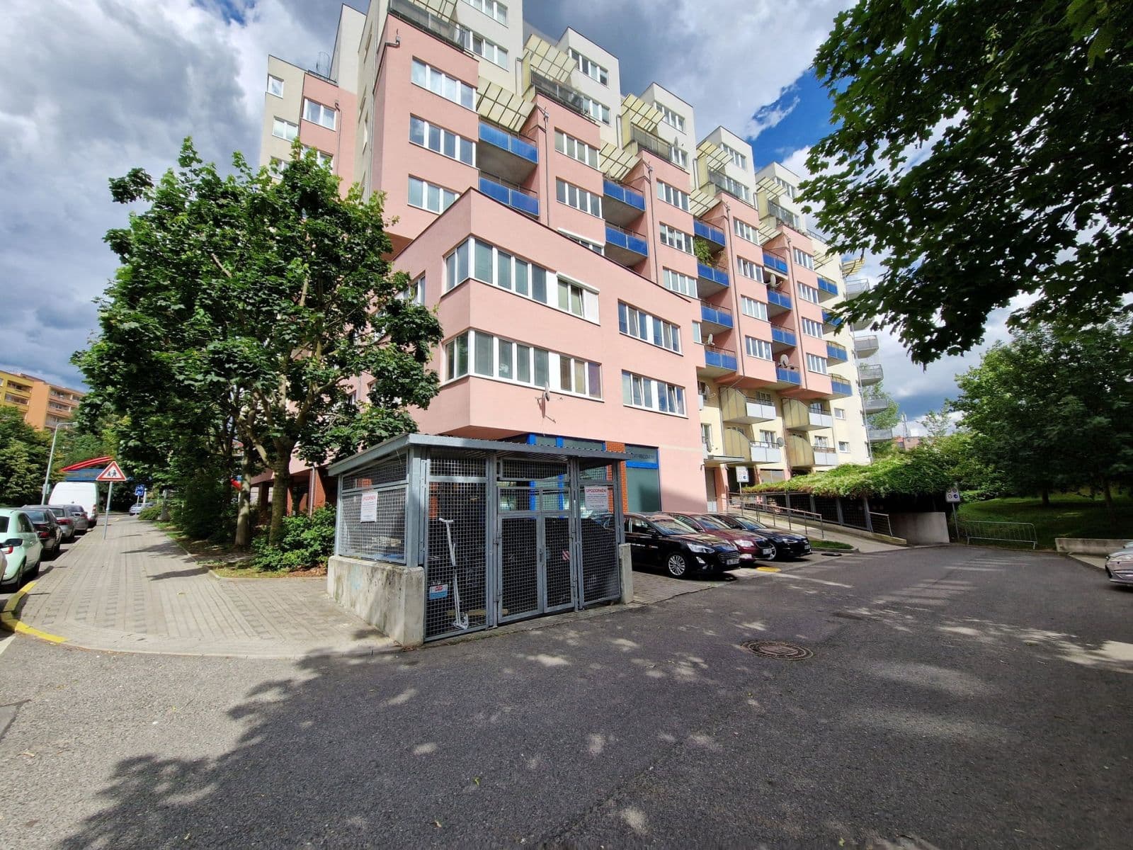 Prenájom bytu 2-izbový 74 m², Petržílkova, Praha, Praha Prenájom bytu 2-izbový 74 m², Petržílkova, Praha, Praha