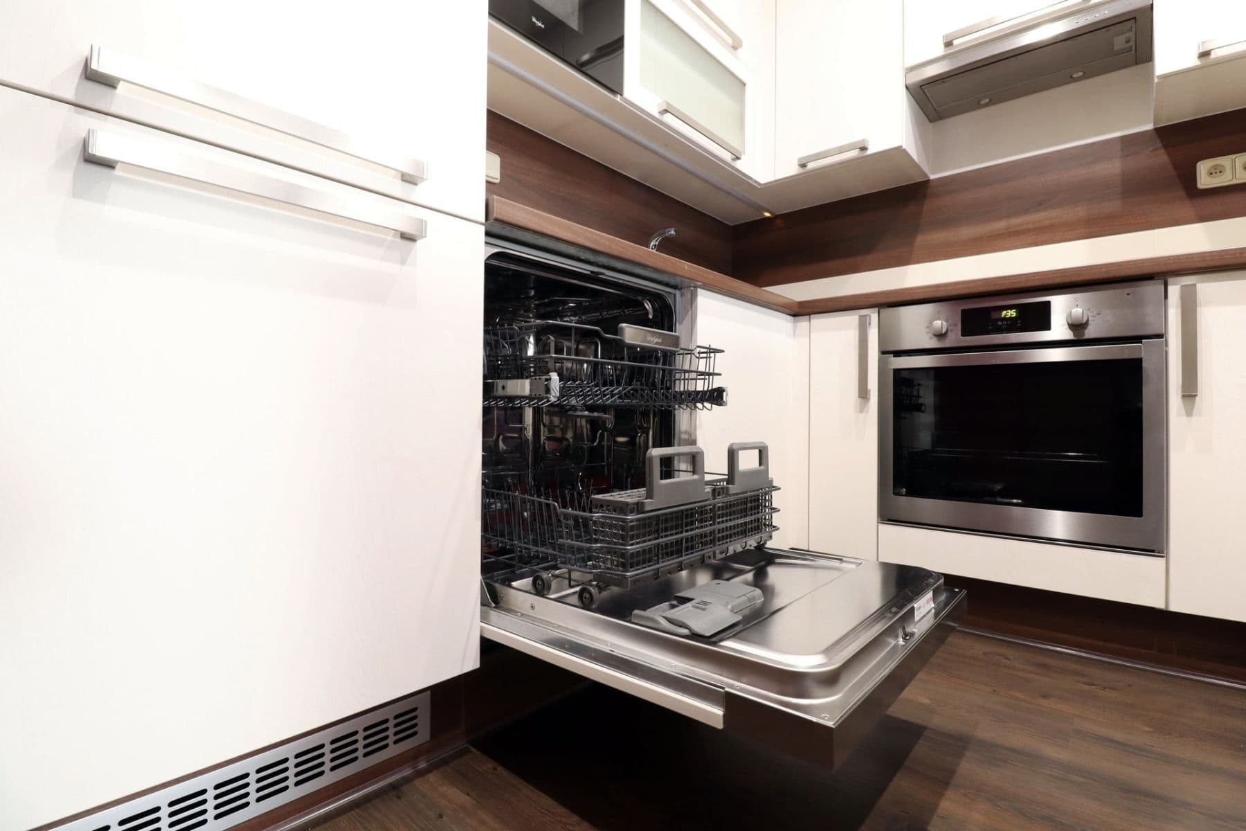 Prenájom bytu 2-izbový 49 m², Padovská, Praha, Praha Prenájom bytu 2-izbový 49 m², Padovská, Praha, Praha