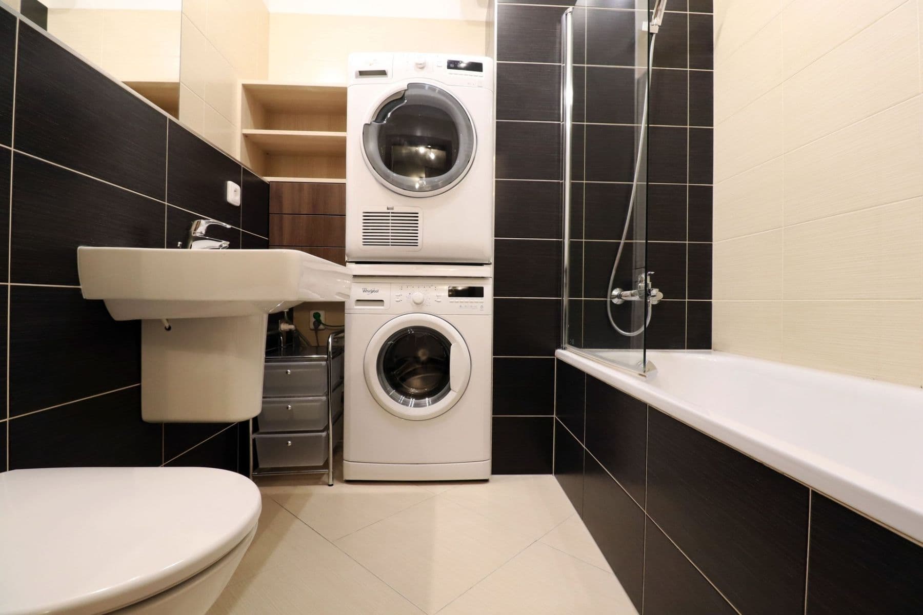 Prenájom bytu 2-izbový 49 m², Padovská, Praha, Praha Prenájom bytu 2-izbový 49 m², Padovská, Praha, Praha