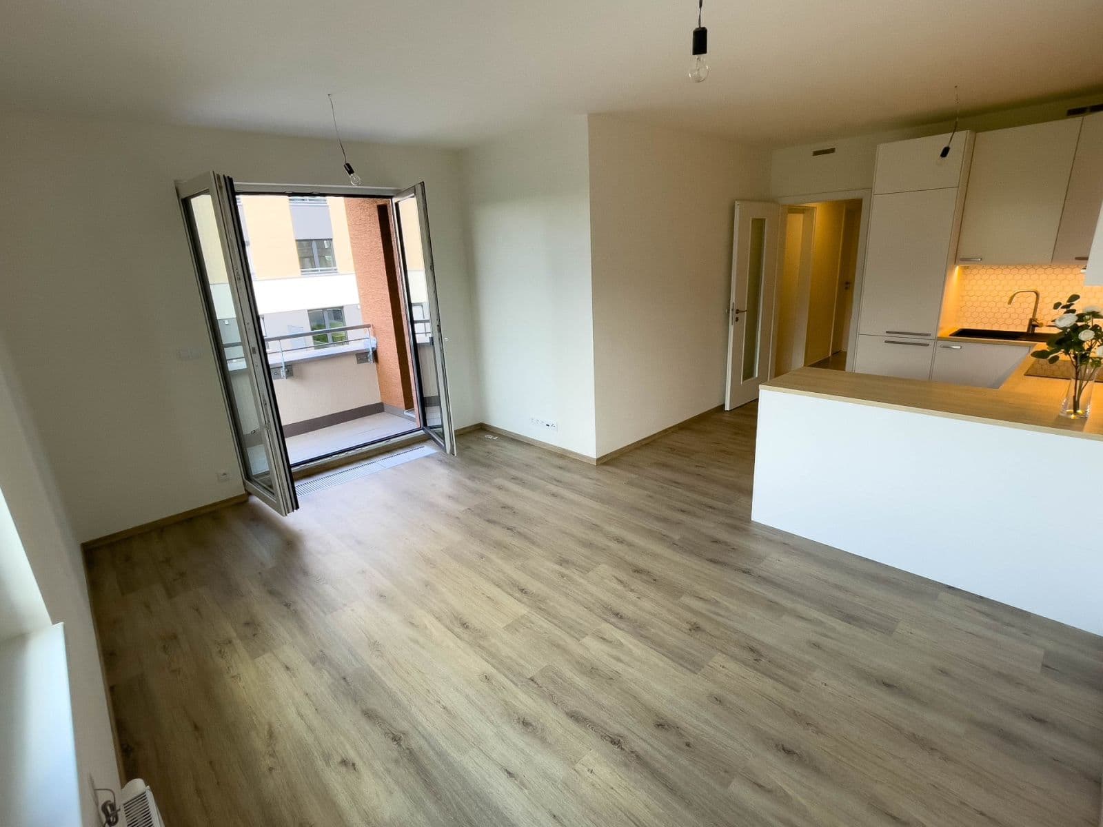 Prenájom bytu 3-izbový 71 m², K Metru, Praha, Praha Prenájom bytu 3-izbový 71 m², K Metru, Praha, Praha