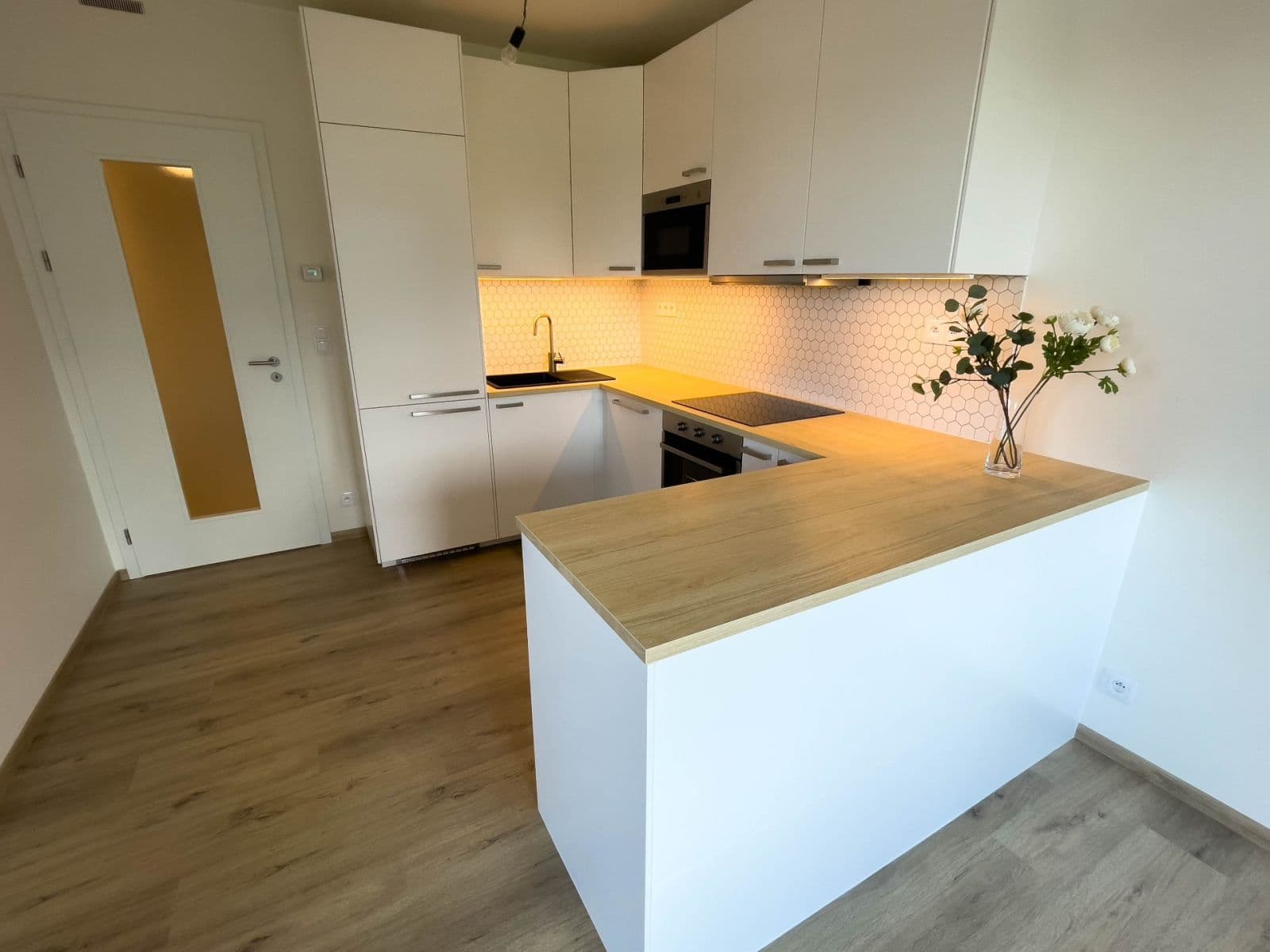 Prenájom bytu 3-izbový 71 m², K Metru, Praha, Praha Prenájom bytu 3-izbový 71 m², K Metru, Praha, Praha