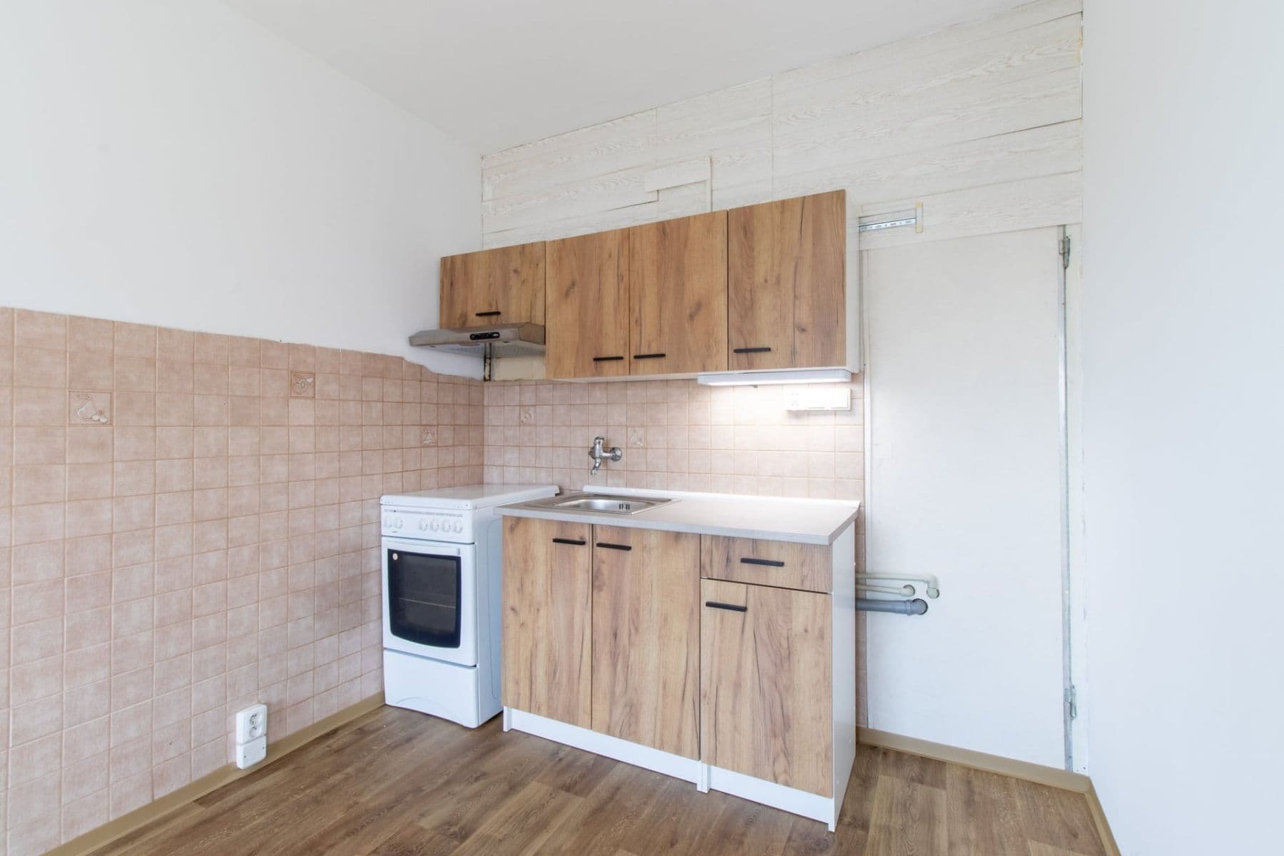 Prenájom bytu 3-izbový 68 m², Rembrandtova, Praha, Praha Prenájom bytu 3-izbový 68 m², Rembrandtova, Praha, Praha