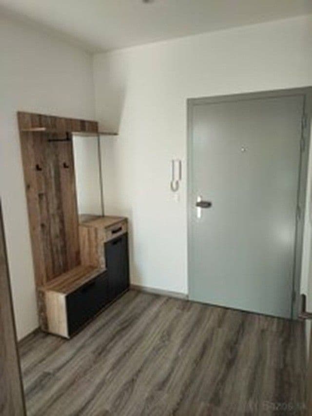 Prenájom bytu 2-izbový 45 m², Ivanská cesta, Ružinov, Bratislavský kraj Prenájom bytu 2-izbový 45 m², Ivanská cesta, Ružinov, Bratislavský kraj