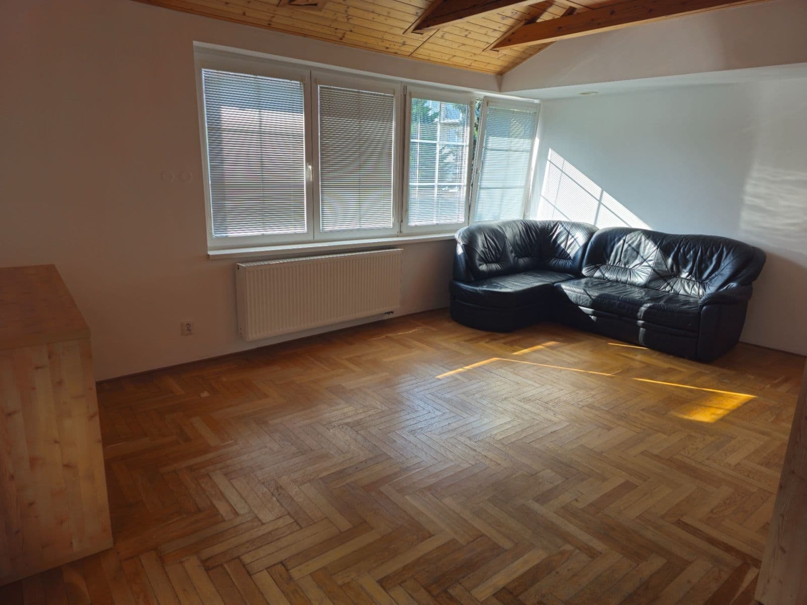 Prenájom bytu 3-izbový 71 m², Staňkovská, Praha, Praha Prenájom bytu 3-izbový 71 m², Staňkovská, Praha, Praha