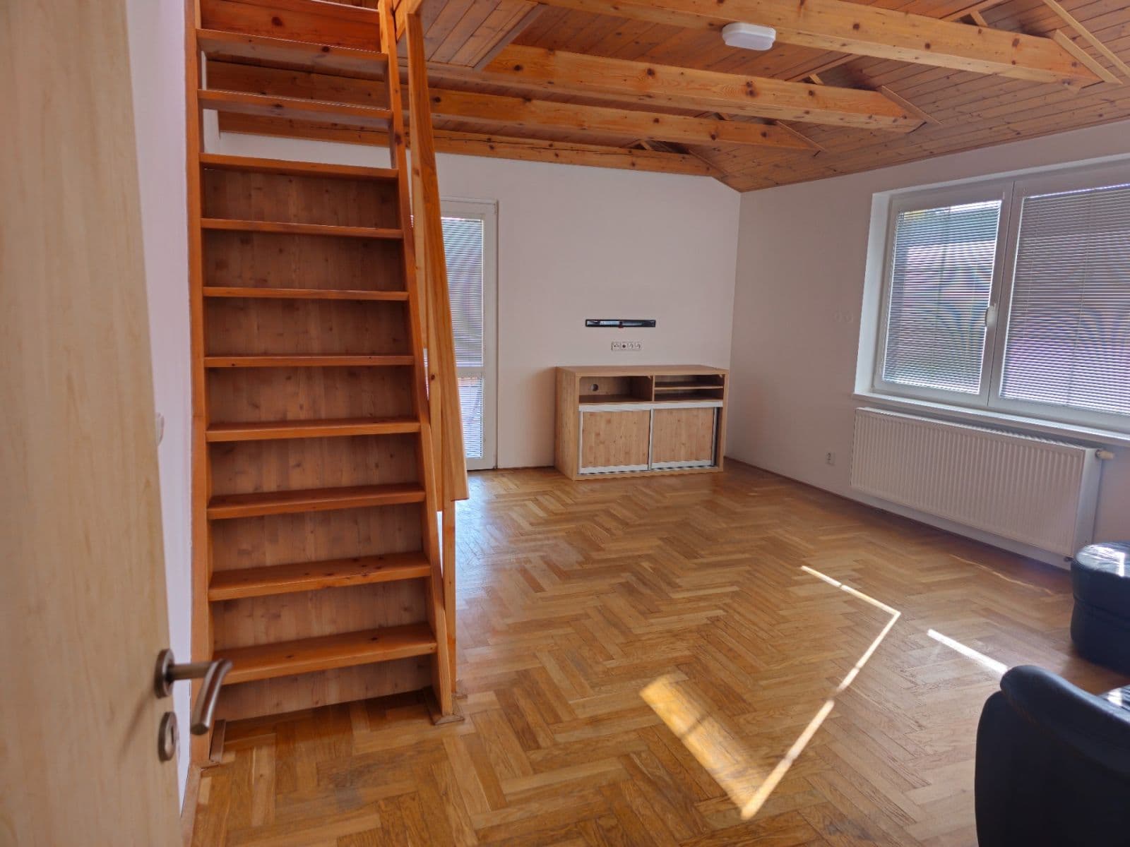 Prenájom bytu 3-izbový 71 m², Staňkovská, Praha, Praha Prenájom bytu 3-izbový 71 m², Staňkovská, Praha, Praha