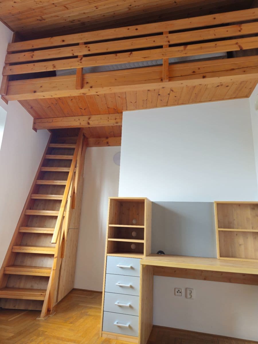 Prenájom bytu 3-izbový 71 m², Staňkovská, Praha, Praha Prenájom bytu 3-izbový 71 m², Staňkovská, Praha, Praha