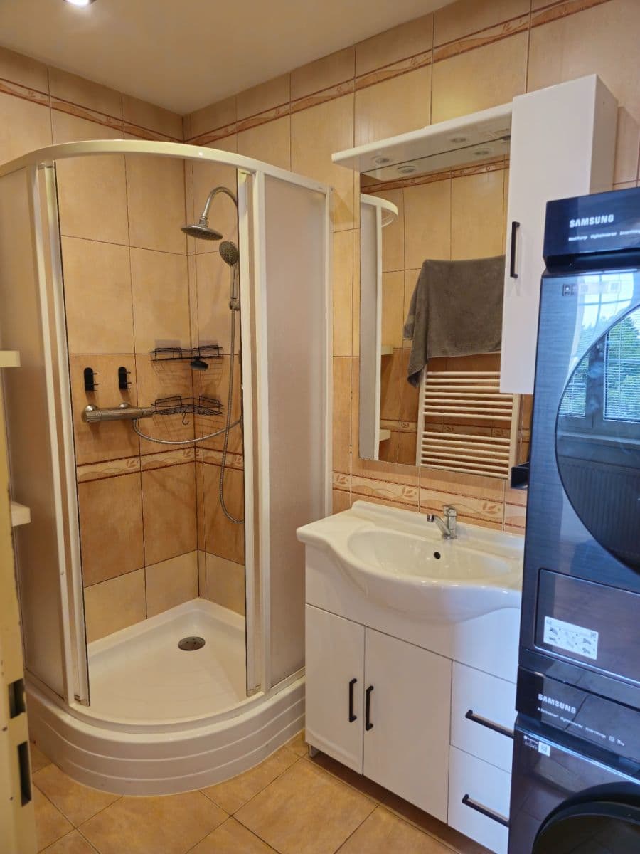 Prenájom bytu 3-izbový 71 m², Staňkovská, Praha, Praha Prenájom bytu 3-izbový 71 m², Staňkovská, Praha, Praha
