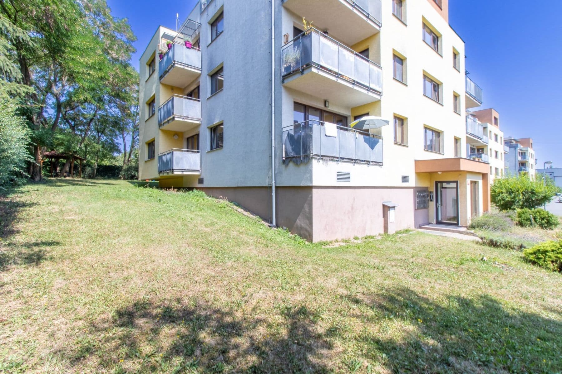 Prenájom bytu 2-izbový 60 m², Nad mlýnským potokem, Praha, Praha Prenájom bytu 2-izbový 60 m², Nad mlýnským potokem, Praha, Praha