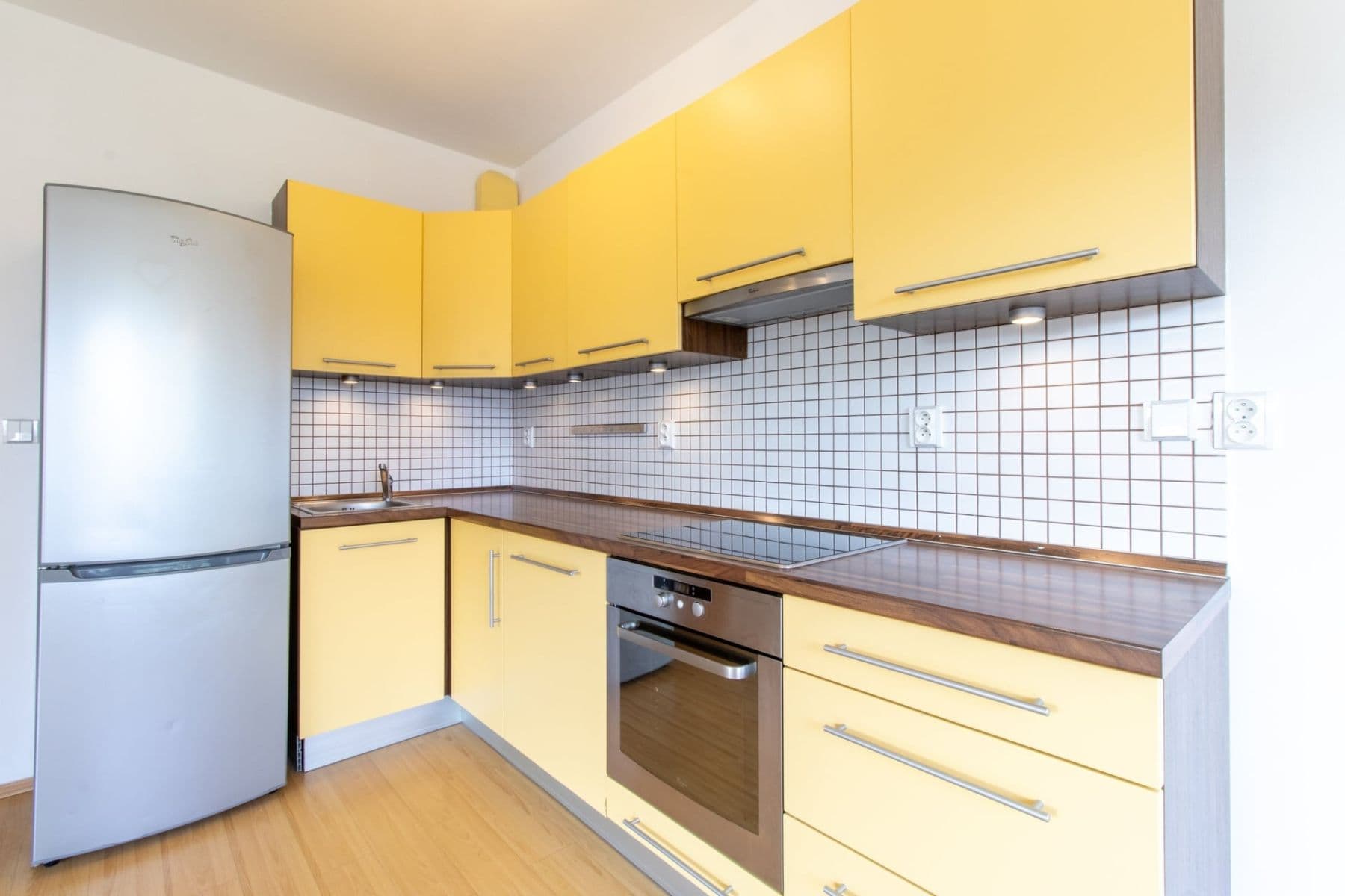 Prenájom bytu 2-izbový 60 m², Nad mlýnským potokem, Praha, Praha Prenájom bytu 2-izbový 60 m², Nad mlýnským potokem, Praha, Praha