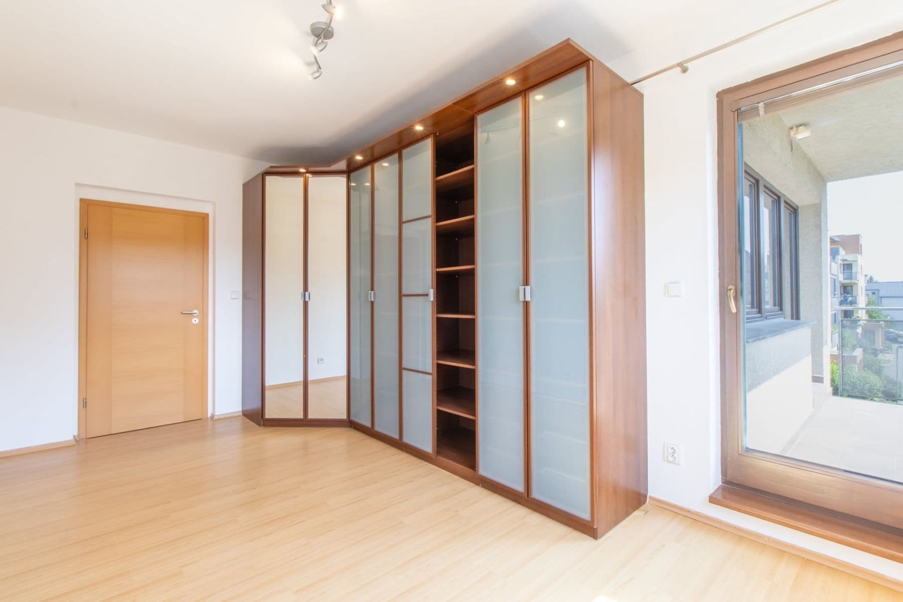 Prenájom bytu 2-izbový 60 m², Nad mlýnským potokem, Praha, Praha Prenájom bytu 2-izbový 60 m², Nad mlýnským potokem, Praha, Praha