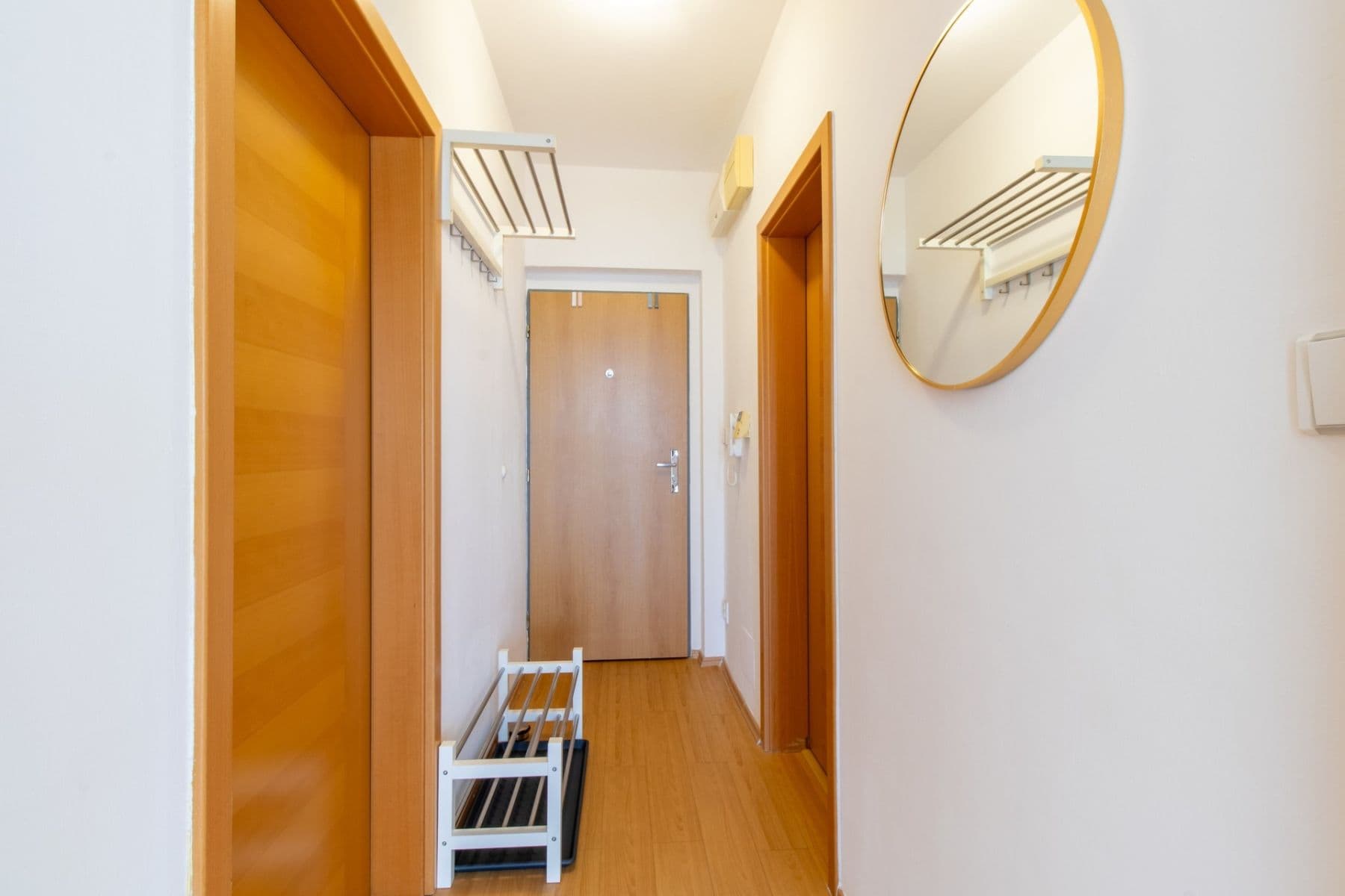 Prenájom bytu 2-izbový 60 m², Nad mlýnským potokem, Praha, Praha Prenájom bytu 2-izbový 60 m², Nad mlýnským potokem, Praha, Praha