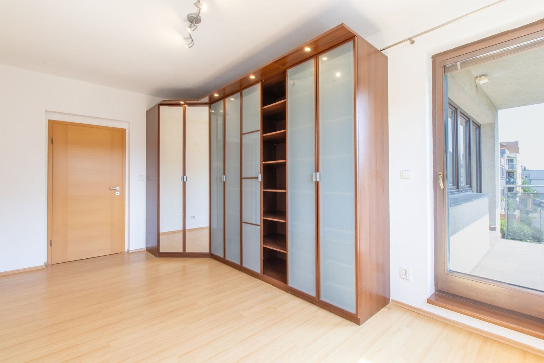 Prenájom bytu 2-izbový 60 m², Nad mlýnským potokem, Praha, Praha Prenájom bytu 2-izbový 60 m², Nad mlýnským potokem, Praha, Praha